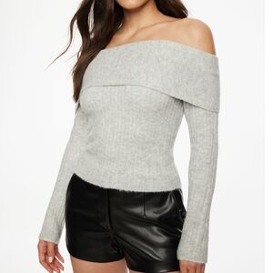 Dynamite/ Off-Shoulder Gray Sweater